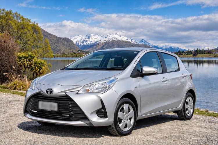 Hatchback - Toyota Yaris